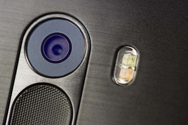 Beim Fotolicht setzt LG auf eine Doppel-LED mit zwei verschiedenen Lichtfarben.